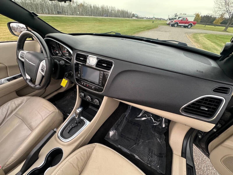 2011 Chrysler 200 Limited