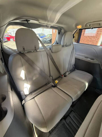 2015 Toyota Sienna