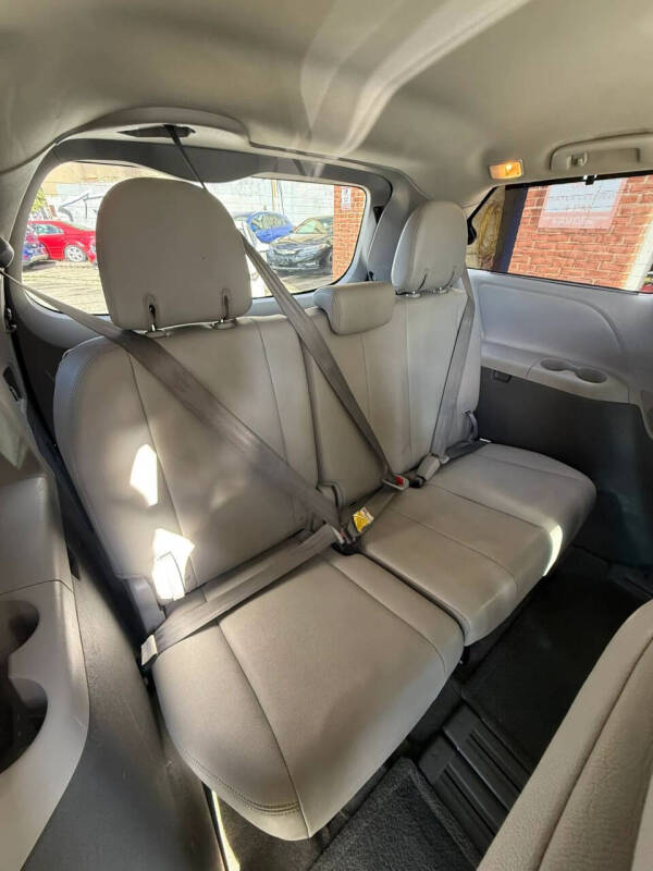 2015 Toyota Sienna