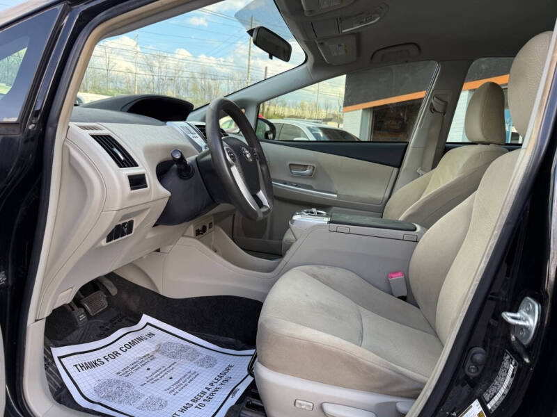 2012 Toyota Prius v Five