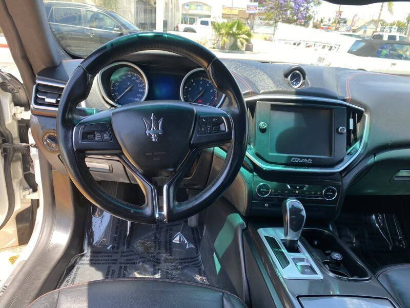 2016 Maserati Ghibli