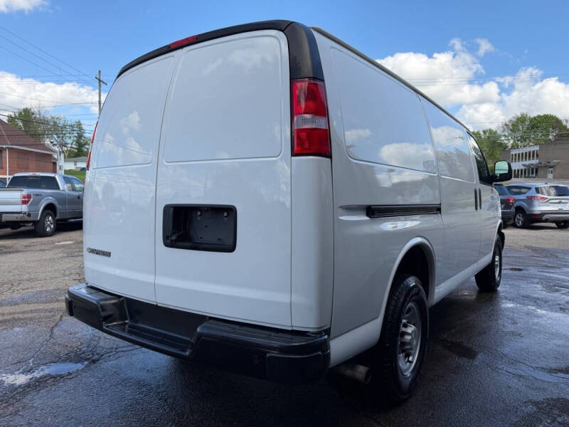2021 Chevrolet Express 2500