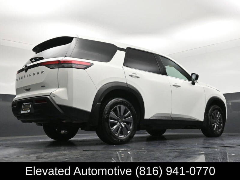 2024 Nissan Pathfinder S