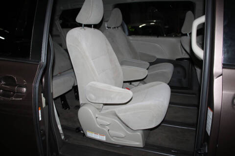 2018 Toyota Sienna LE 7-Passenger