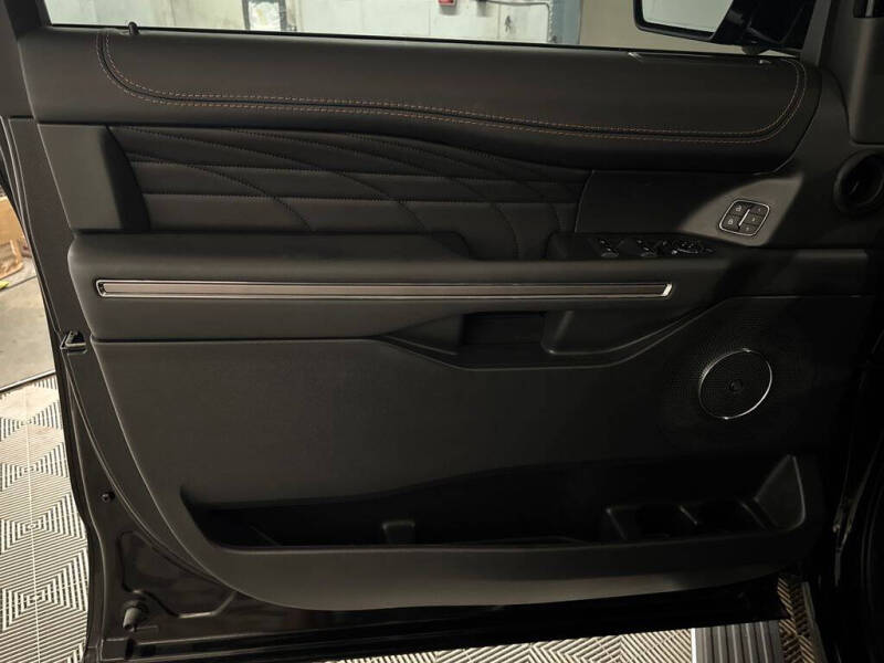 2024 Ford Expedition MAX Platinum