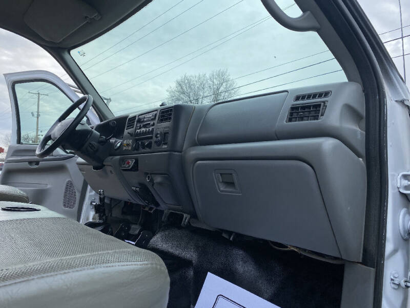 2003 Ford F-650 Super Duty