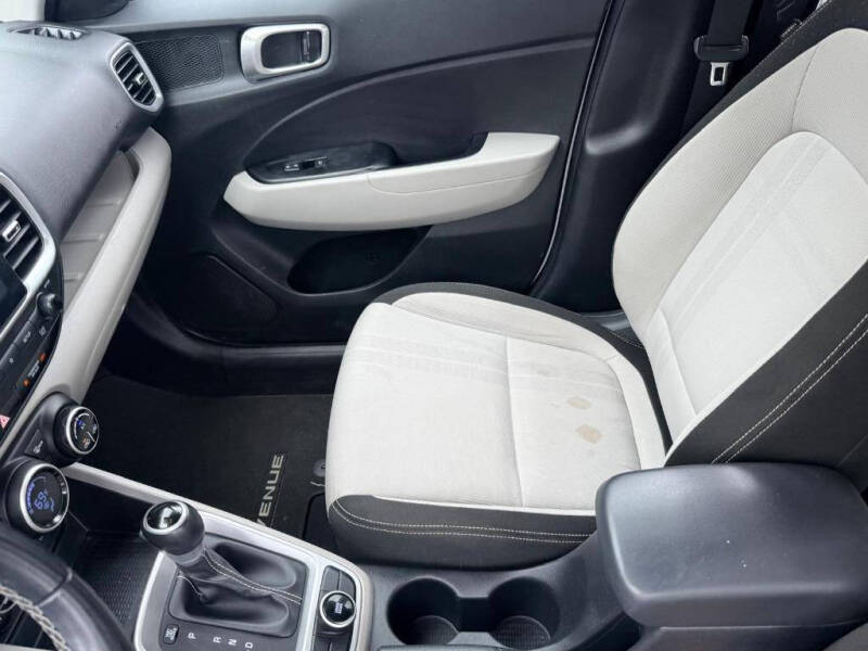 2020 Hyundai Venue SEL
