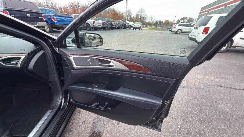 2017 Lincoln MKZ Select