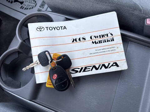 2008 Toyota Sienna CE 8-Passenger