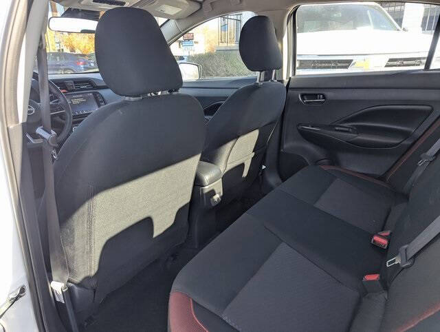 2025 Nissan Versa SR