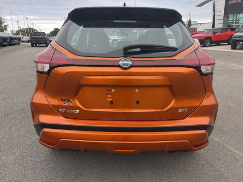 2024 Nissan Kicks SR