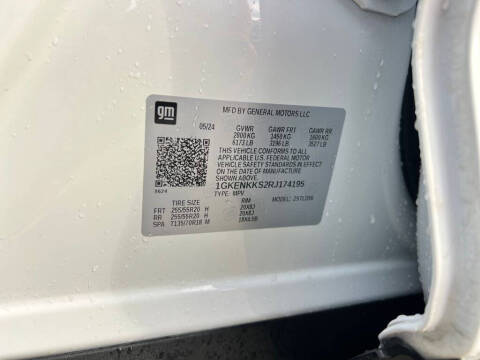 2024 GMC Acadia Elevation