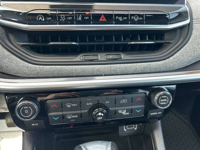2023 Jeep Compass Latitude Lux