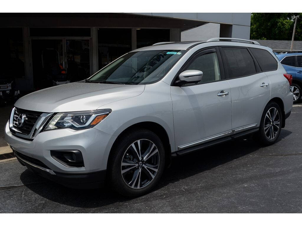 2020 Nissan Pathfinder for sale at EARL DUFF PRE-OWNED CENTER in Harriman, TN