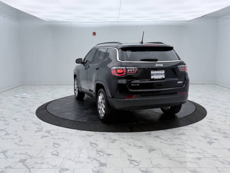 2024 Jeep Compass Latitude Lux