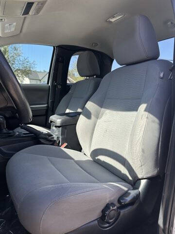 2019 Toyota Tacoma SR