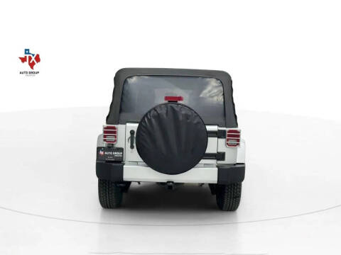 2011 Jeep Wrangler Unlimited Sahara