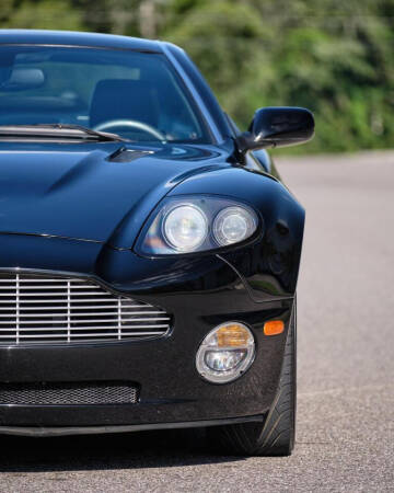 2003 Aston Martin V12 Vanquish