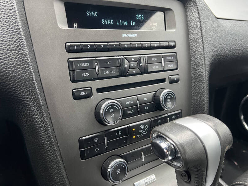 2011 Ford Mustang V6 Premium