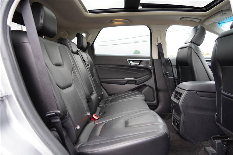 2020 Ford Edge Titanium