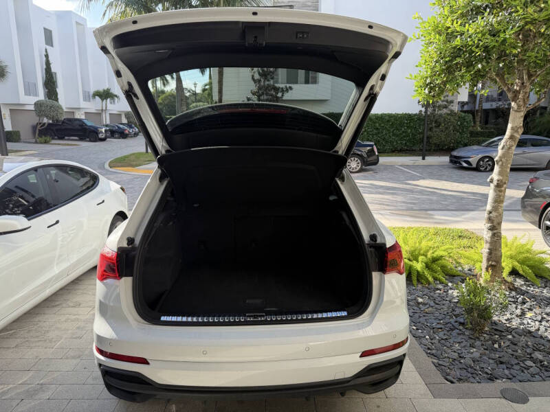 2023 Audi Q3 quattro S line Premium 45 TFSI