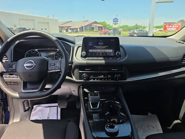 2025 Nissan Rogue SV