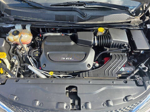 2017 Chrysler Pacifica Touring-L