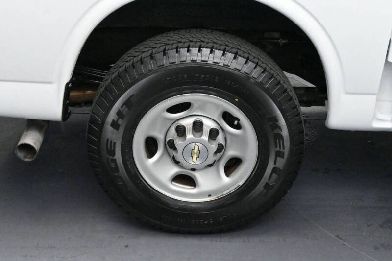 2023 Chevrolet Express 2500