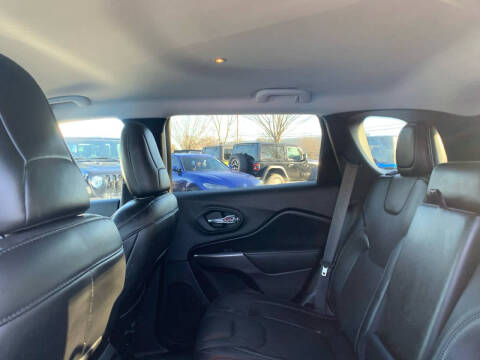 2020 Jeep Cherokee Latitude Lux