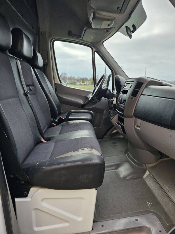 2012 Mercedes-Benz Sprinter Van Base photo 12