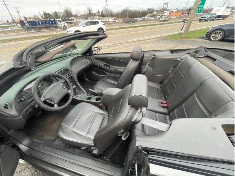 2003 Ford Mustang