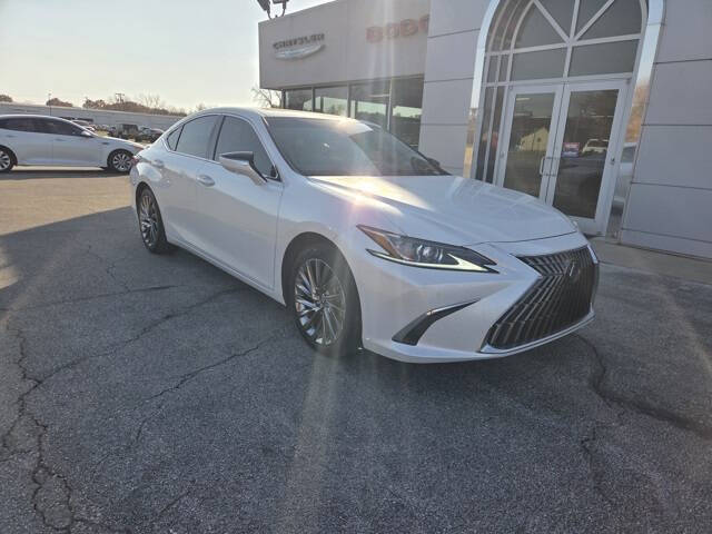 2024 Lexus ES 300h Luxury