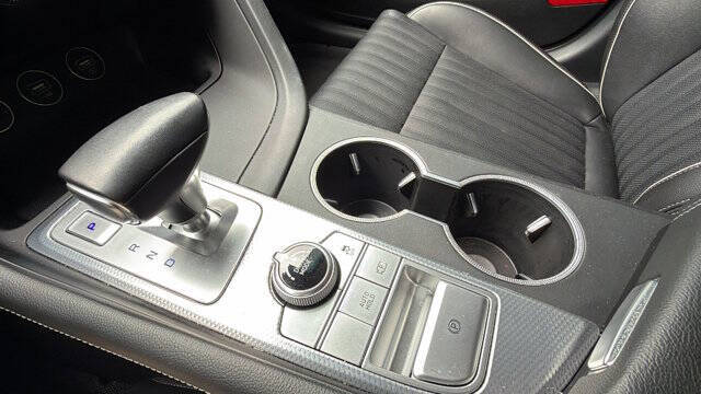 2023 Genesis G70