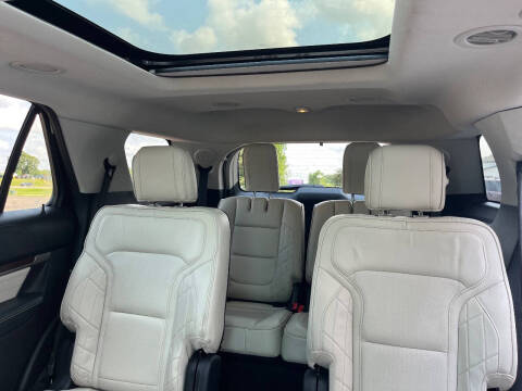2017 Ford Explorer Platinum
