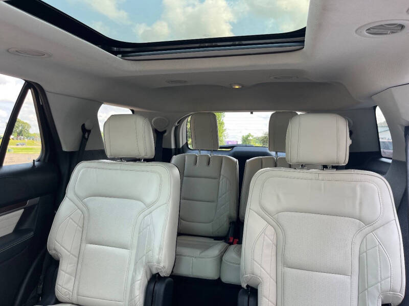 2017 Ford Explorer Platinum