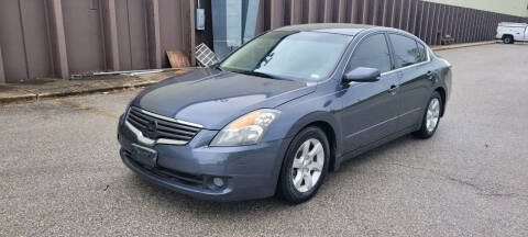 2009 Nissan Altima for sale at EXPRESS MOTORS in Grandview MO