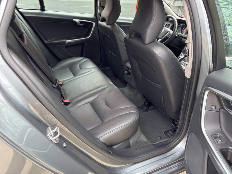 2016 Volvo V60 T5 Premier