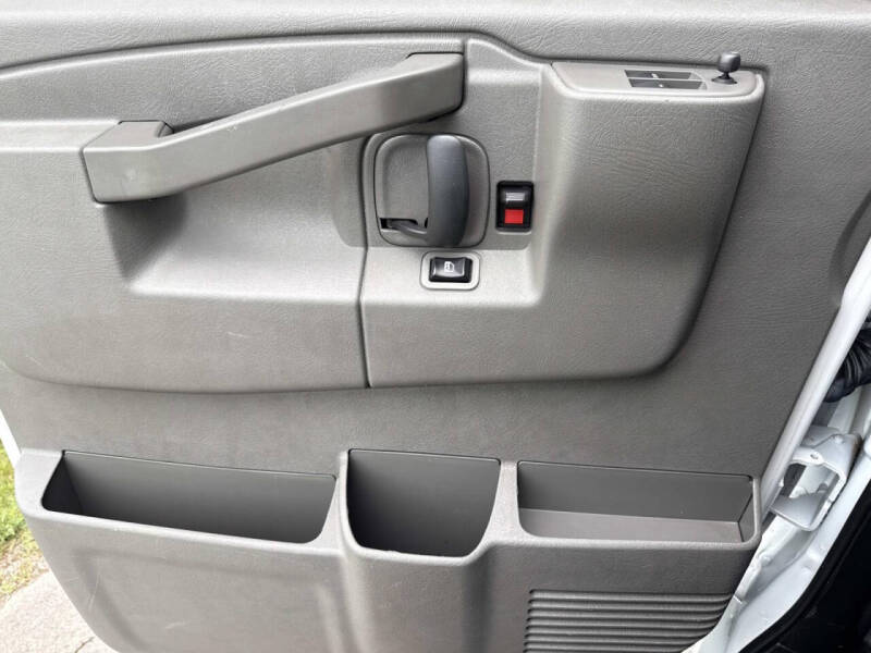 2021 GMC Savana 2500
