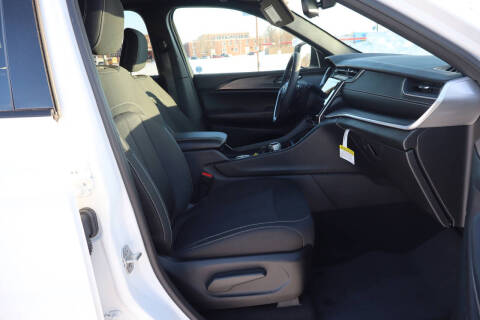 2024 Jeep Grand Cherokee Laredo