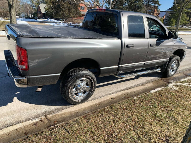 2004 Dodge Ram Pickup 2500 for sale at MIDWEST AUTO COLLECTION in Naperville IL