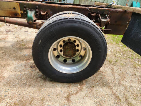 2006 Freightliner M2 106