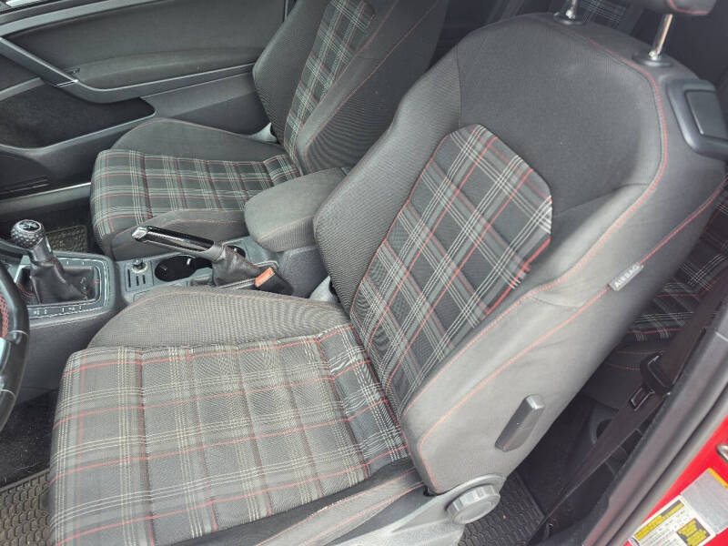 2015 Volkswagen Golf GTI SE