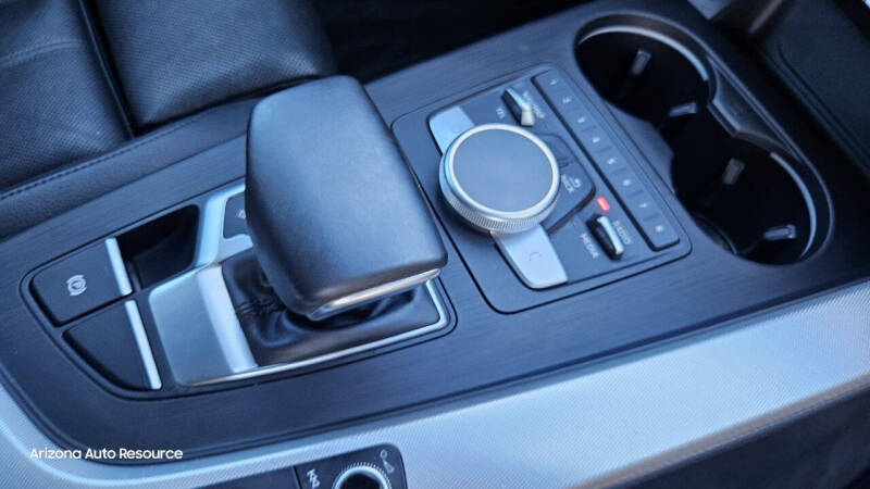 2017 Audi A4 2.0T quattro Prestige