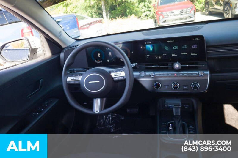 2025 Hyundai Kona SE