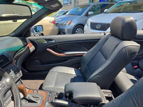 2005 BMW 3 Series 325Ci