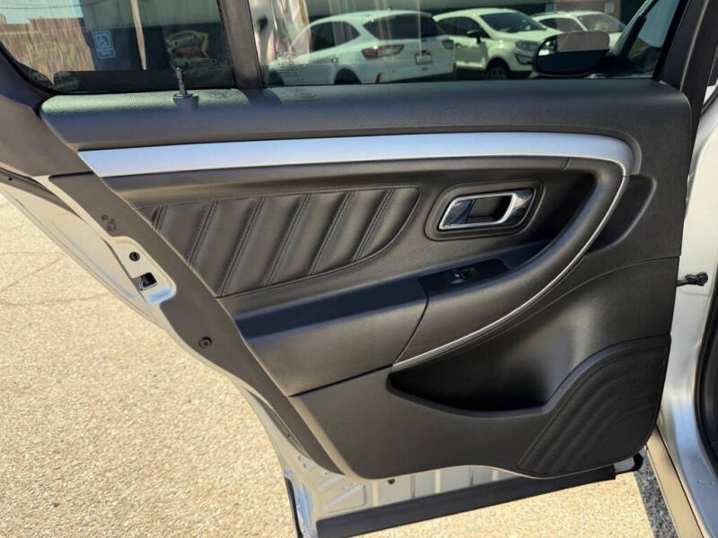 2019 Ford Taurus SEL