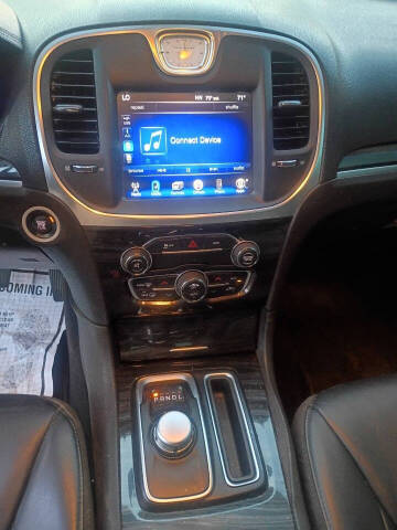 2015 Chrysler 300 Limited