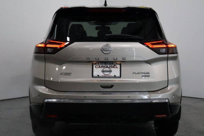2025 Nissan Rogue Platinum