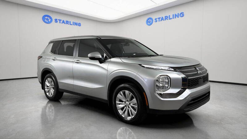2025 Mitsubishi Outlander ES