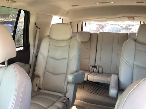 2016 Cadillac Escalade Luxury Collection